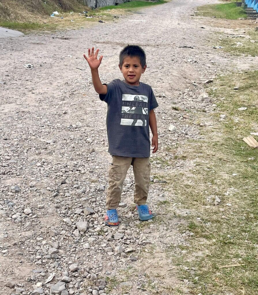 Una ola de alegría A Wave of Joy