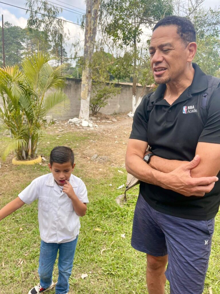 Conectar a través de la conversación Connecting Through Conversation