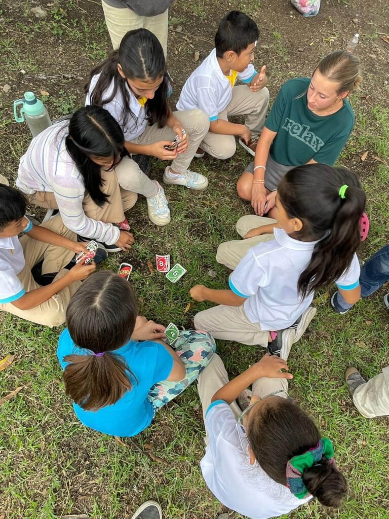 Tiempo de diversión con UNO UNO Fun Time